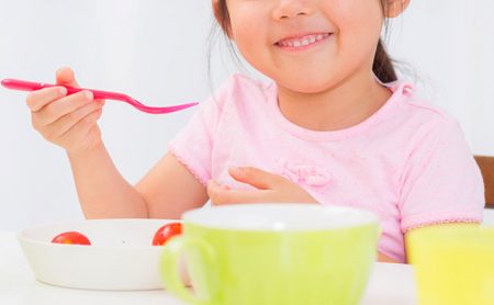 保育園の給食費は「無償化」の対象外に。SNSでは賛否両論…